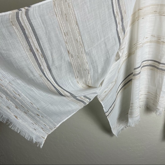 Torrid Ivory Metallic Neutral Stripe Ruana NWT - Picture 6 of 10